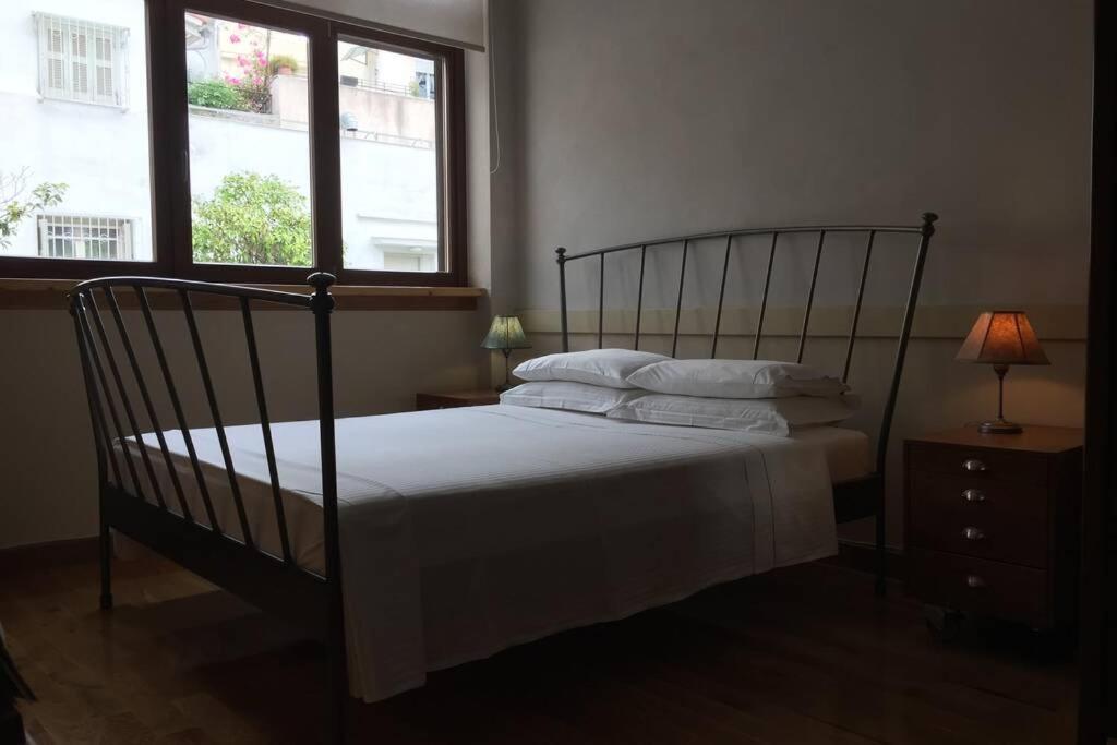 Unique - Spacious Studio With Rooftop / Thissio أثينا المظهر الخارجي الصورة